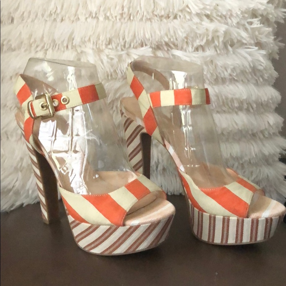 Striped Platform Sandal 🧡
